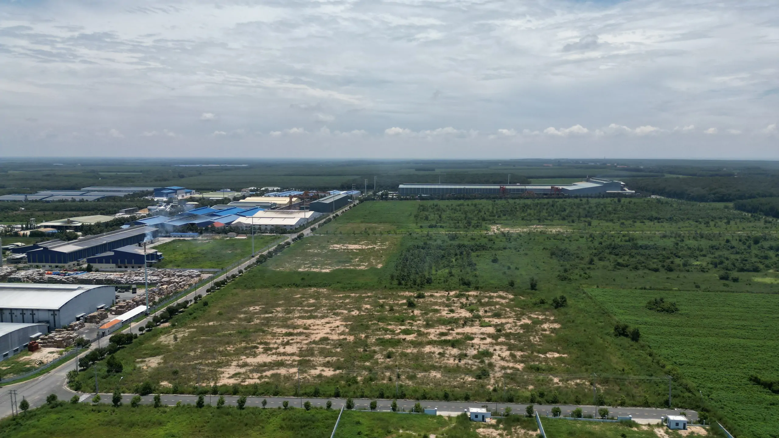 Bán đất và nhà xưởng gắn liền trên đất